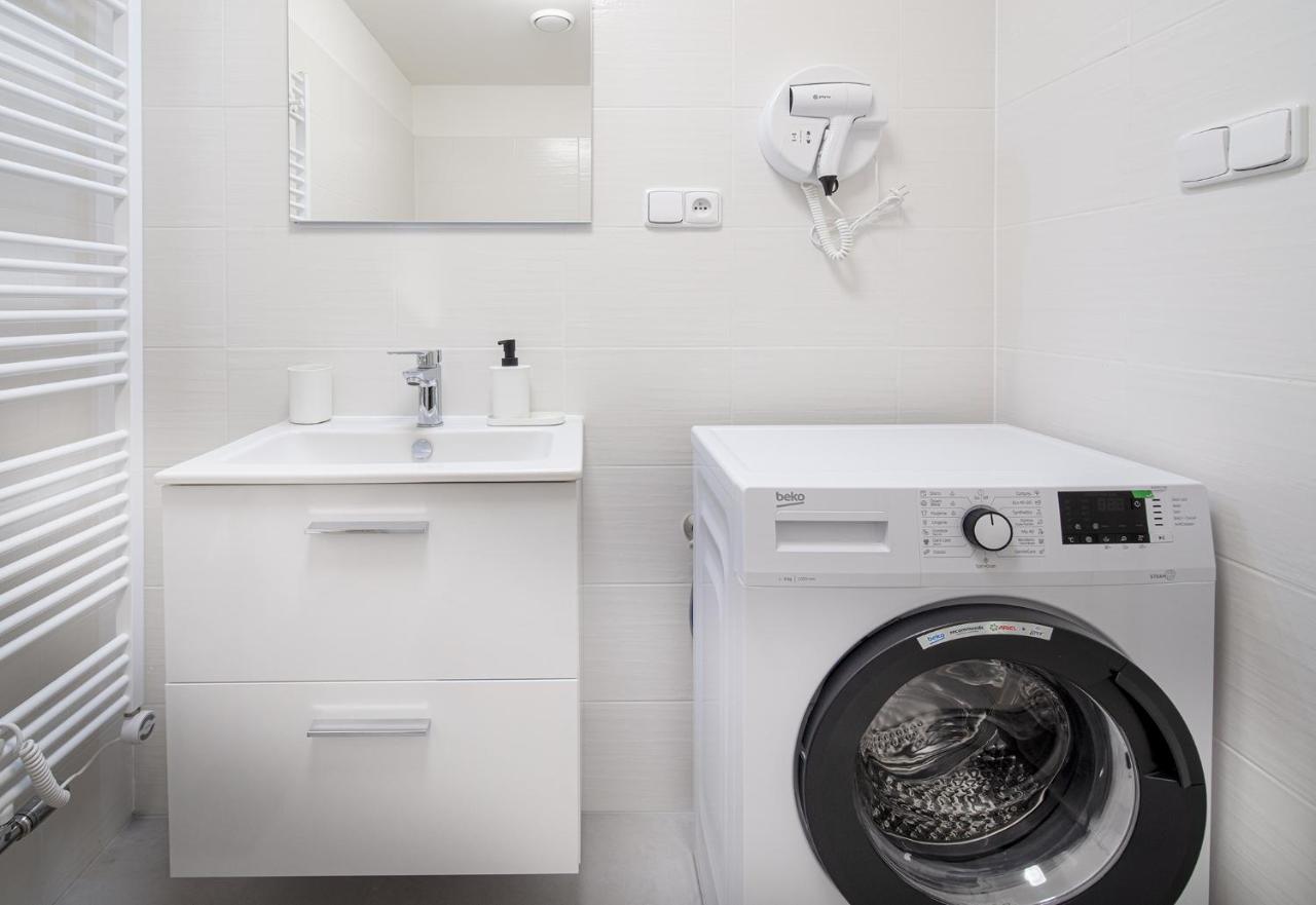 Apartmany Myslivna Ostrov  Exterior photo