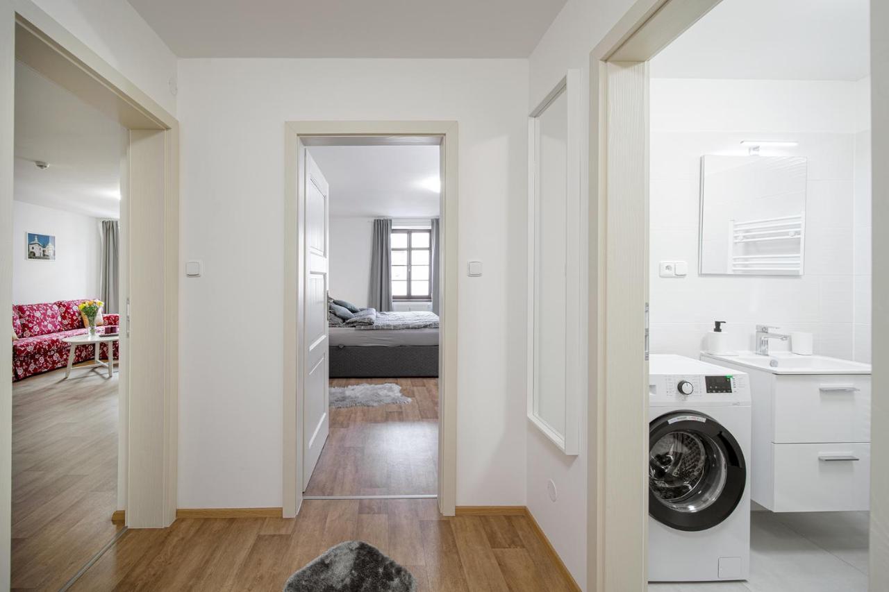 Apartmany Myslivna Ostrov  Exterior photo